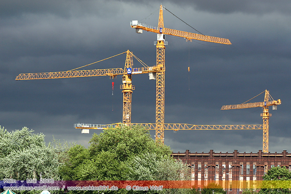 K&ouml;ln, rege Baut&auml;tigkeit