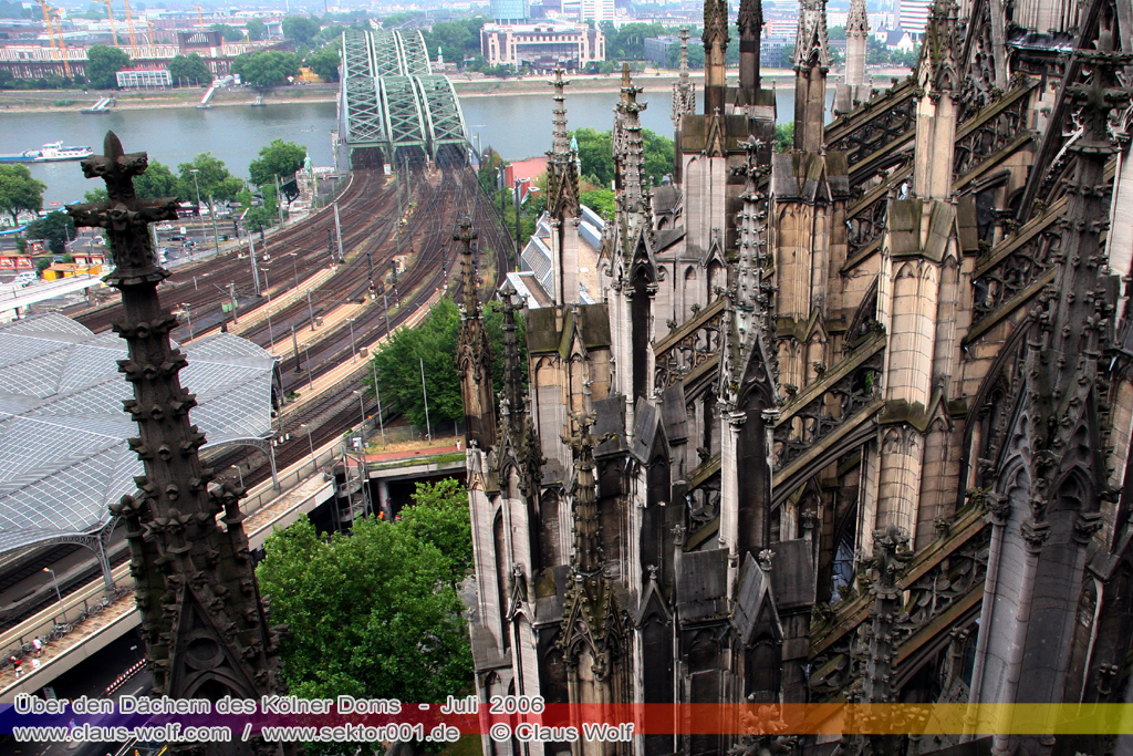 &Uuml;ber den D&auml;chern des K&ouml;lner Doms