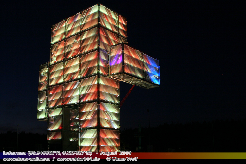 Der Indemann ist ein Aussichtsturm, der bei Lucherberg in der Gemeinde Inden im Kreis D�ren auf der Abraumhalde Goltsteinkuppe steht. Er wurde als Projekt im Rahmen der EuRegionale 2008 realisiert. Der Indemann ist eine 36 m hohe Konstruktion aus 280t Stahl mit 20.000 Einzelteilen. �ber 216 Stufen k�nnen die zw�lf verschiedenen Ebenen erreicht werden. Ein Aufzug f�hrt bis auf 24 m hinauf. Das Edelstahlgewebe, welches die Konstruktion umschlie�t, ist eine Gemeinschaftsproduktion der ag4 media facade GmbH, K�ln, und der D�rener Firma GKD Gebr�der Kufferath. 40.655 Leuchtdioden auf einer Fl�che von 1.470 m� lassen den Indemann bei Nacht zum leuchtenden Symbol des Indelandes werden.