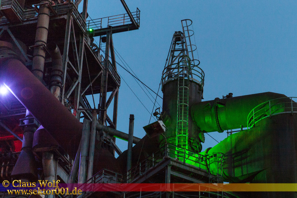 Der Landschaftspark Duisburg-Nord, oder kurz LaPaDu ist ein etwa 180 Hektar gro�er Landschaftspark rund um ein stillgelegtes H�ttenwerk in Duisburg-Meiderich, der im Rahmen der Internationalen Bauausstellung Emscher Park entstand.