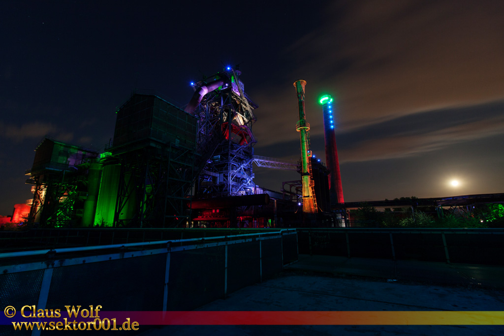 Der Landschaftspark Duisburg-Nord, oder kurz LaPaDu ist ein etwa 180 Hektar gro�er Landschaftspark rund um ein stillgelegtes H�ttenwerk in Duisburg-Meiderich, der im Rahmen der Internationalen Bauausstellung Emscher Park entstand.