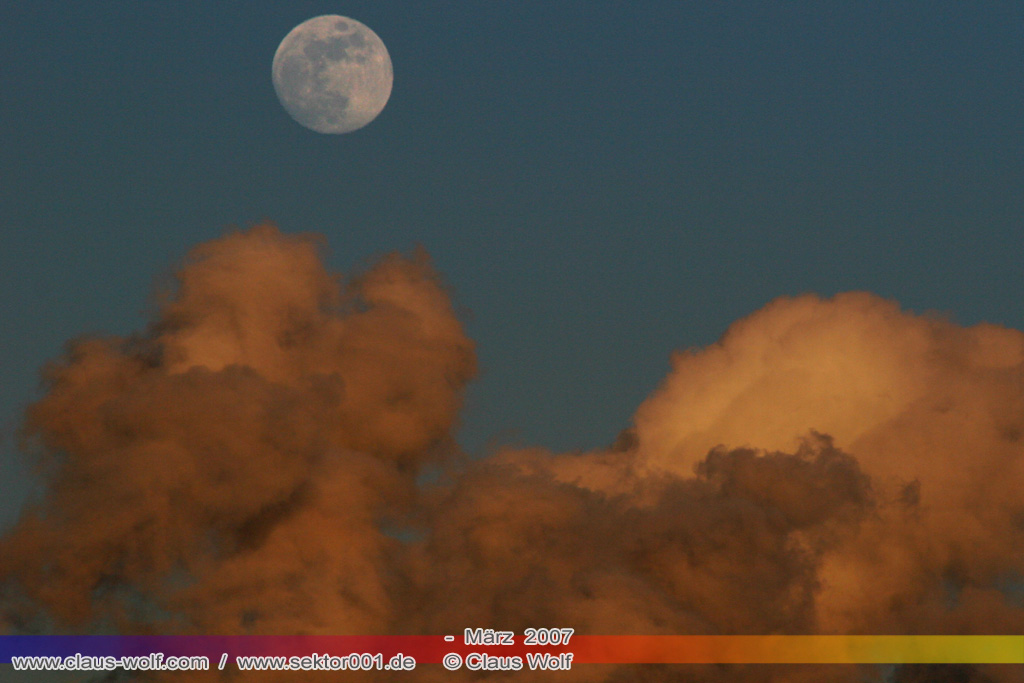 Hausgemachte Wolken vom Kohlekraftwerk in Weisweiler