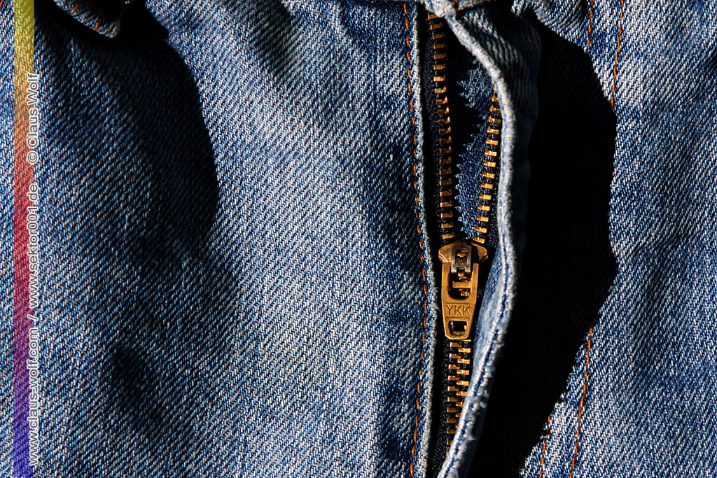 TableTop, Still-Life Studio - &nbsp;: Jeans & Rei&szlig;verschlu&szlig;