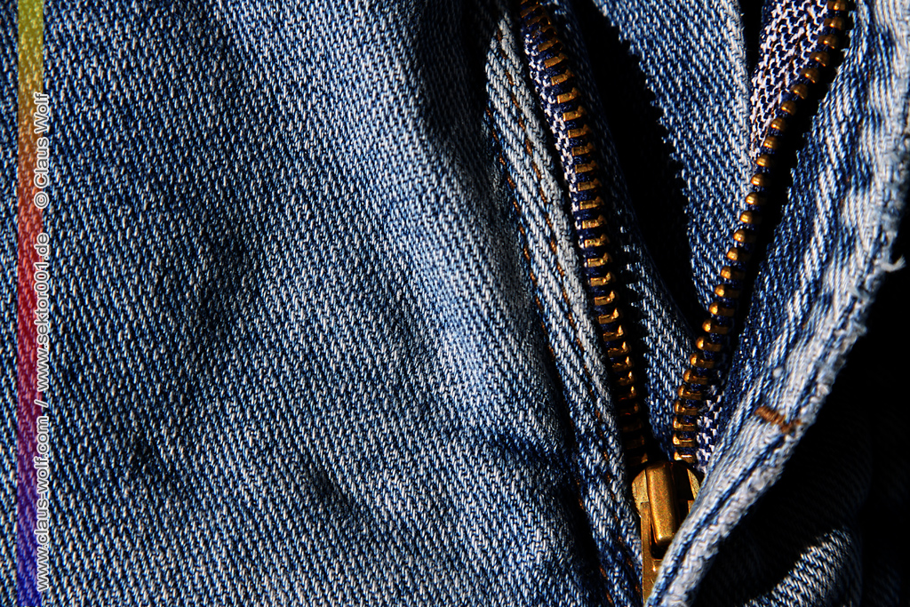 TableTop, Still-Life Studio - &nbsp;: Jeans & Rei&szlig;verschlu&szlig;