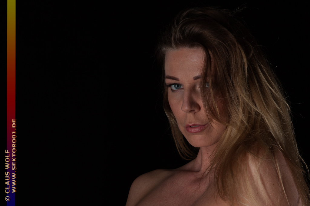 People, Portrait, Fashion, Bodypainting, Studio oder Outdoor - &nbsp; Model Kristin Roca, Low &amp High Key im Studio Lichtblicke in Remagen &nbsp;