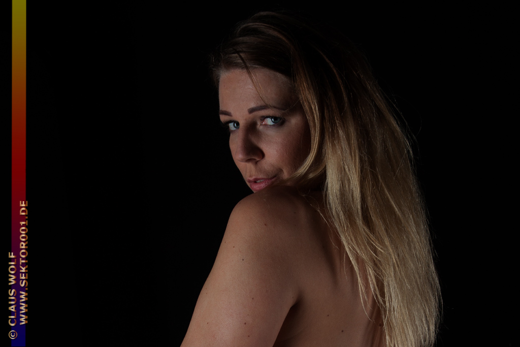 People, Portrait, Fashion, Bodypainting, Studio oder Outdoor - &nbsp; Model Kristin Roca, Low &amp High Key im Studio Lichtblicke in Remagen &nbsp;