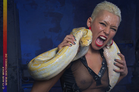 211 - Bodypainting, (Teil)Akt - Studio oder Outdoor