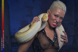 212 - Bodypainting, (Teil)Akt - Studio oder Outdoor