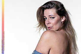 (Teil)Akt - Studio oder Outdoor 508 - mit Kristin Roca im Studio Lichtblicke in Remagen